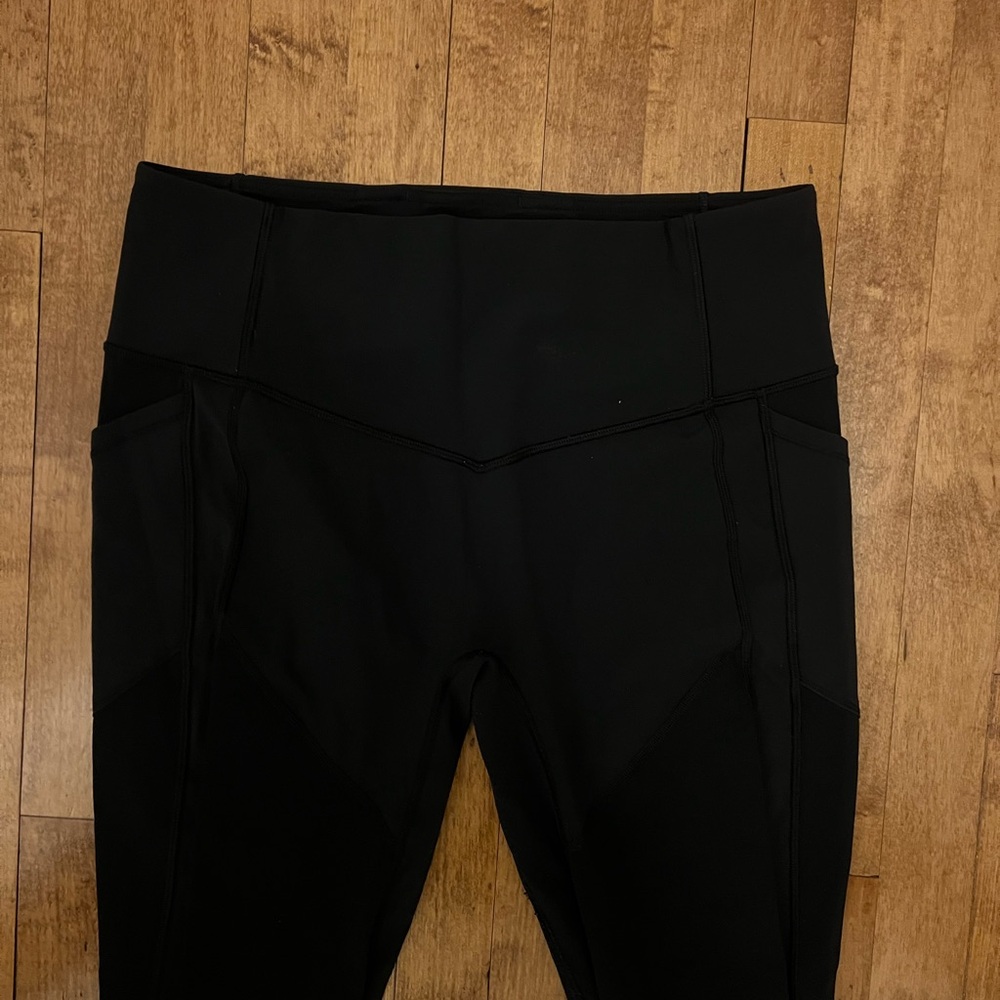 Black Lululemon leggings